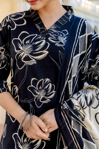 Blue flower printed suit