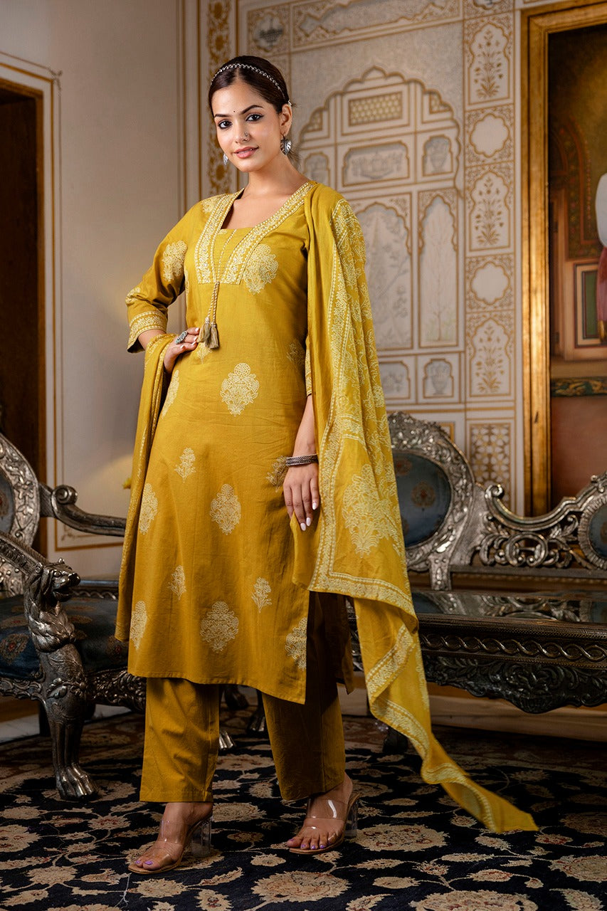 Yellow straight suit