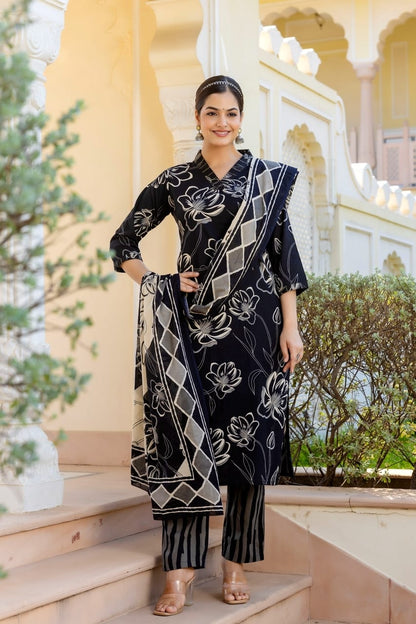 Blue flower printed suit