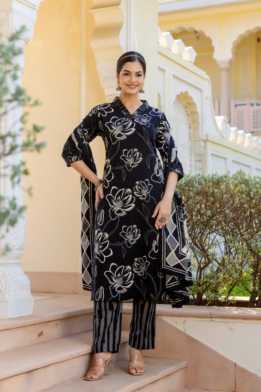 Blue flower printed suit