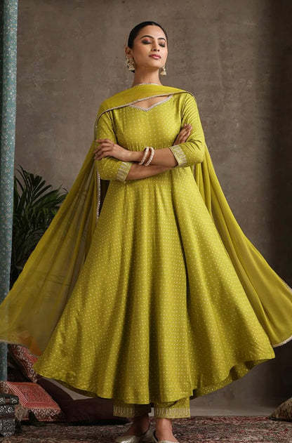 Green ssuit with golden thread work