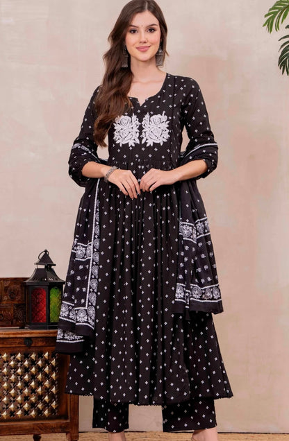 Adishaaa. Threadwork black anarkali kurta